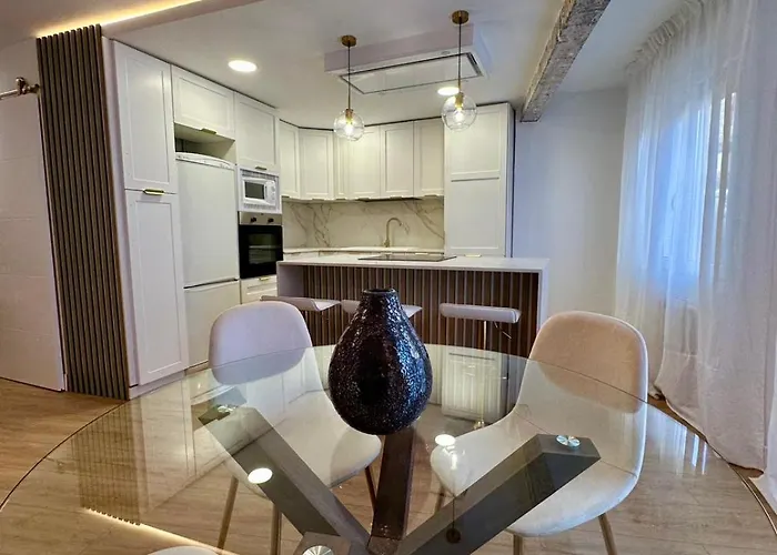 Centre 2 * 蒙达卡