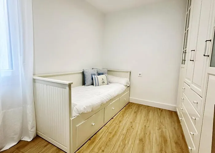 Apartment Centre 2 *